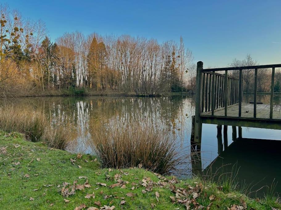 Maison Paisible Avec Lac Prive Secondigny Buitenkant foto