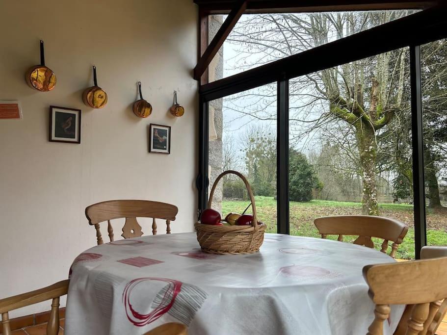Maison Paisible Avec Lac Prive Secondigny Buitenkant foto