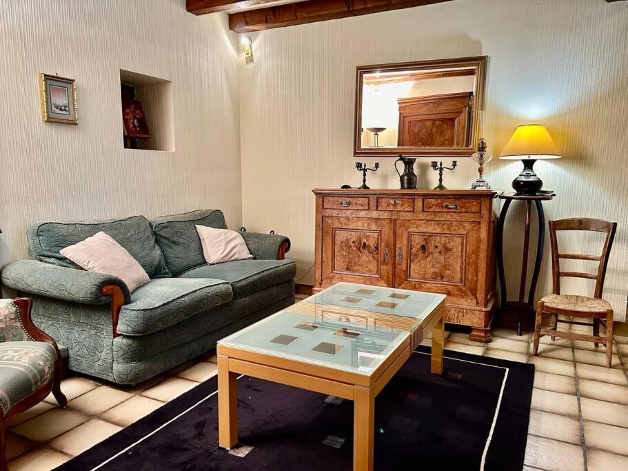 Maison Paisible Avec Lac Prive Secondigny Buitenkant foto