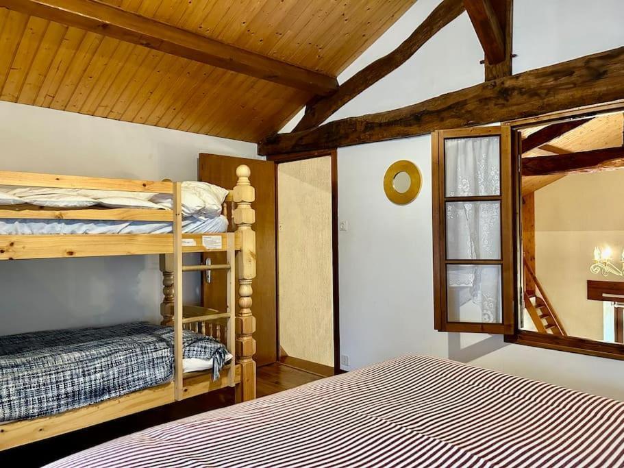 Maison Paisible Avec Lac Prive Secondigny Buitenkant foto
